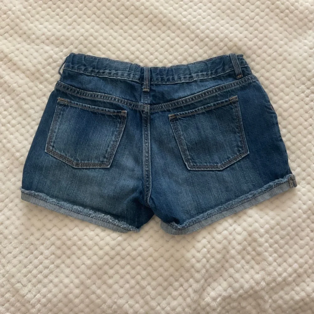 Girl’s Old Navy Jean Shorts with Embroidered‎ Flowers - Size 14